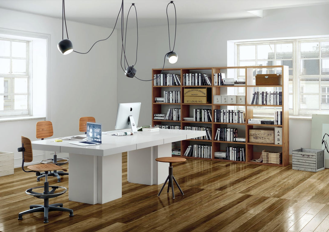 Table Temuhome Dusk avec pied central en bois et plateau finition Chocolate Veneer, Concrete Melamine, Walnut Melamine ou Glossy White