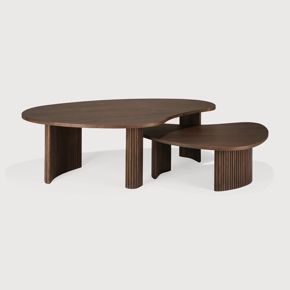 Table Ethnicraft Boomerang, plateau galet, base pliée, en teck marron