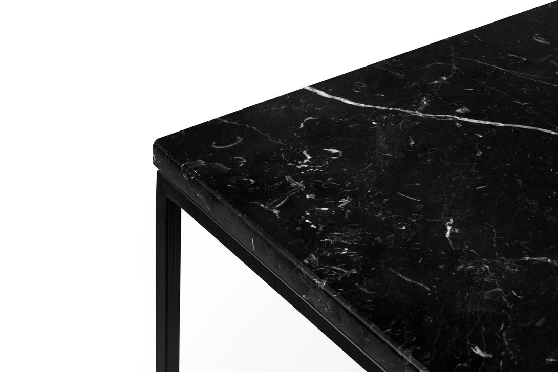 Table Temahome Gleam en bois ou marbre avec pieds en métal noir, disponible en formats rectangulaire ou carré-26