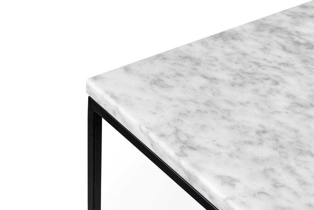 Table Temahome Gleam en bois ou marbre avec pieds en métal noir, disponible en formats rectangulaire ou carré-30