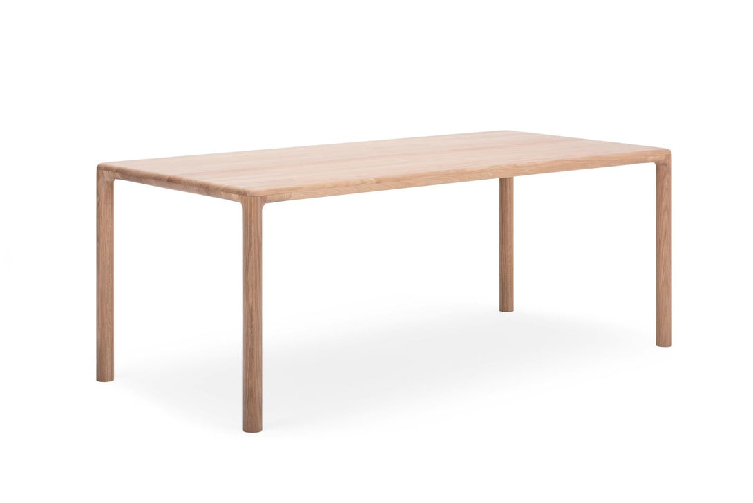 Table Gazzda Derven en chêne massif finition White Oil avec pieds d’angle arrondis-12