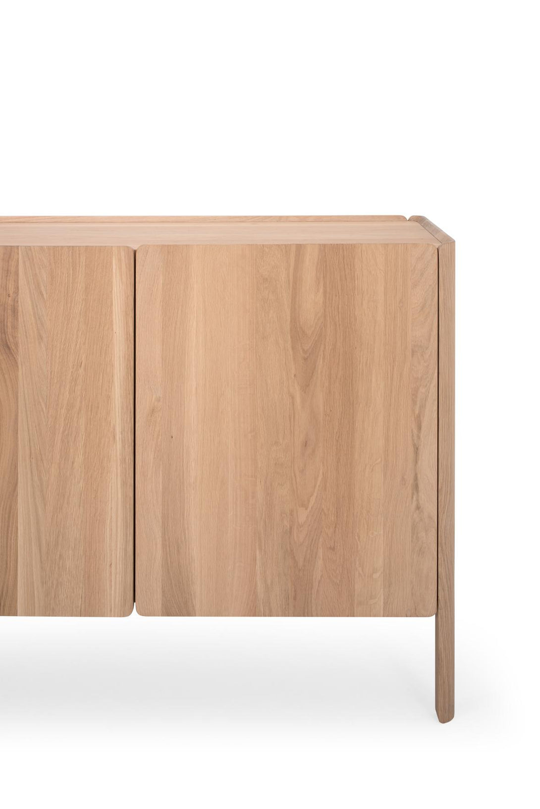 Buffet Gazzda Dvor en chêne massif design doux-09