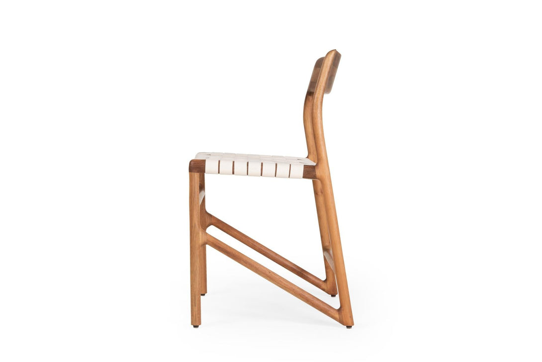 Chaise Gazzda Fawn en chêne ou noyer massif avec assise en coton tressé blanc ou noir-23