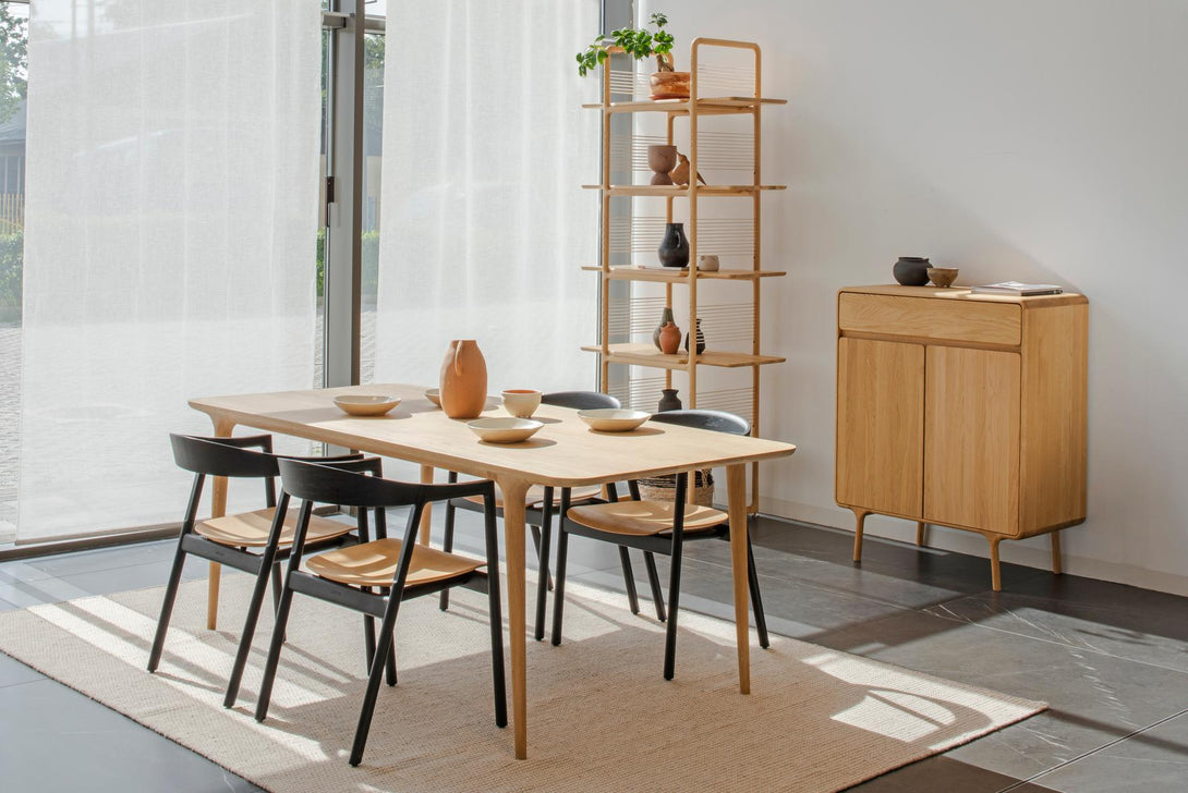 Armoire Gazzda Fawn en chêne ou noyer massif finition huilée avec bords arrondis-03