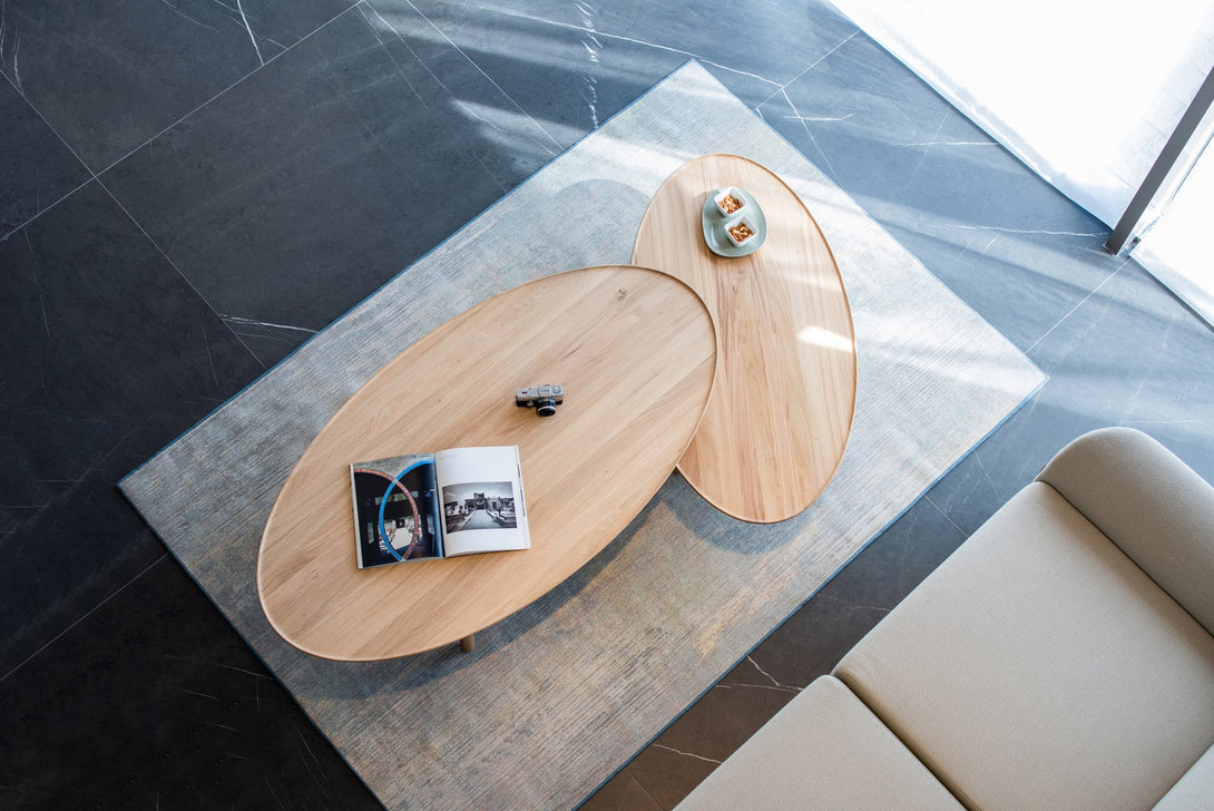 Table basse Gazzda Mu en chêne massif aux formes organiques et finition huilée-18