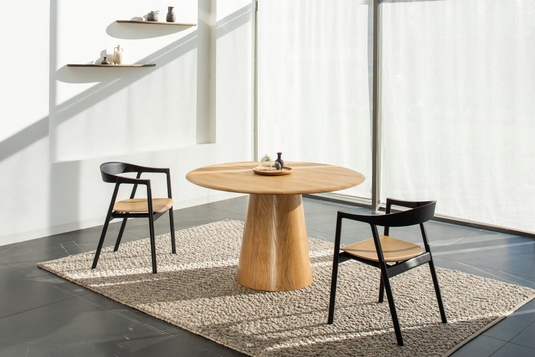 Table ronde Gazzda Mushroom en bois massif diamètre 126 cm-02